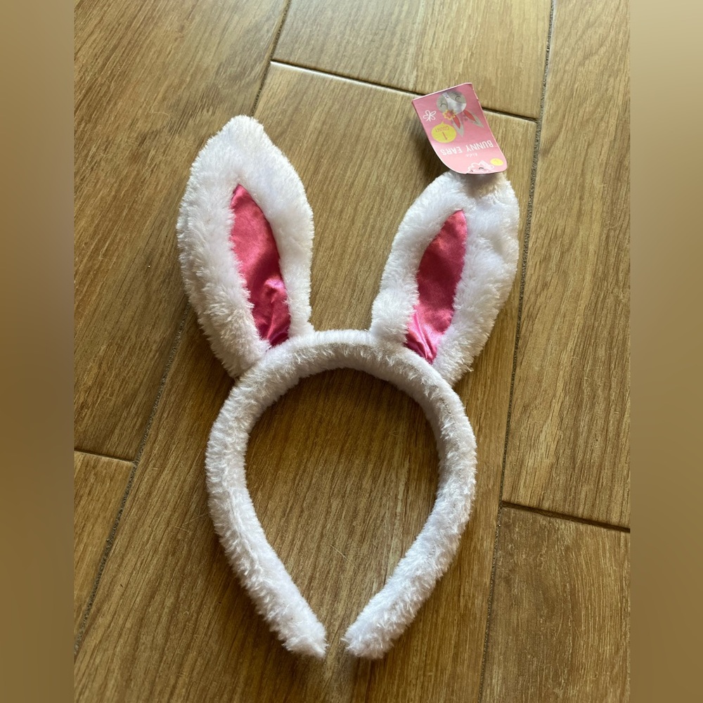 NEW Bunny ears with tag